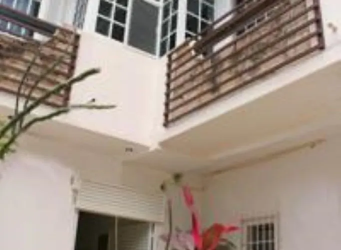 Frida Double Balcony 5th Avenue